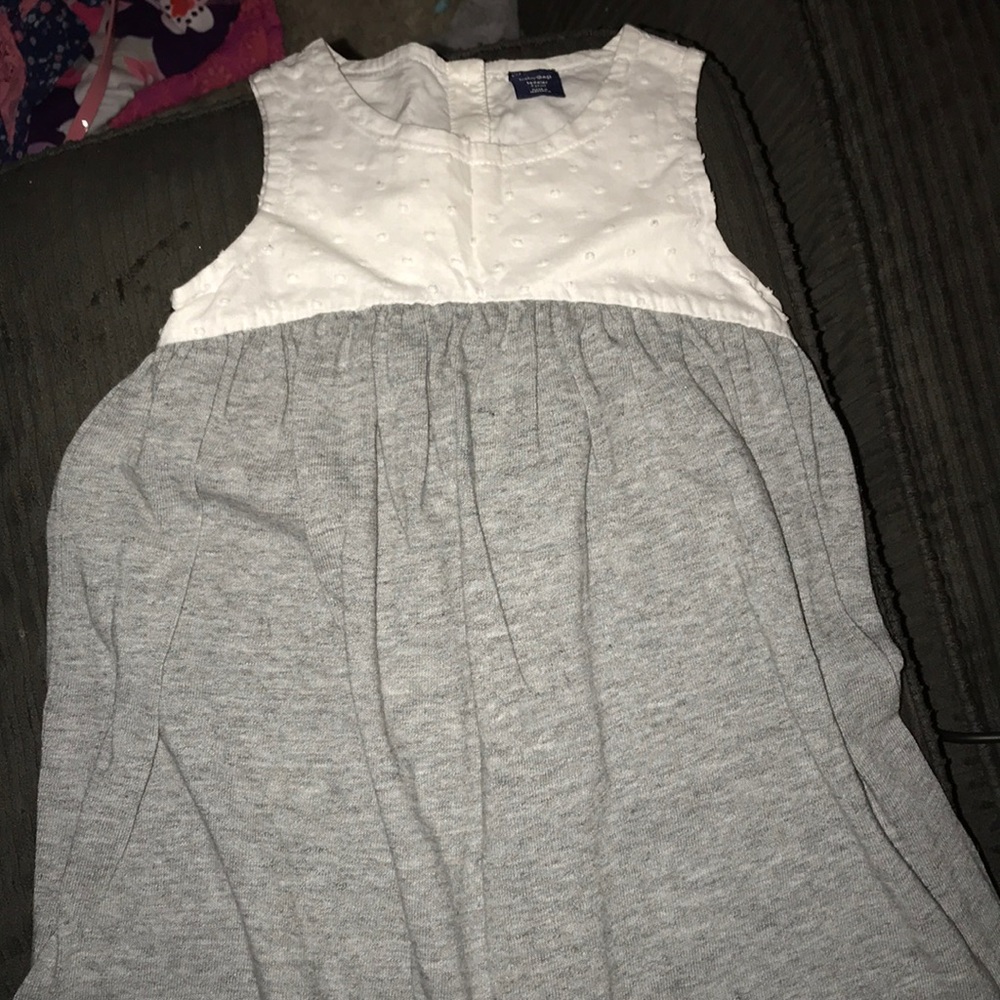 Sweet simple Gap dress
